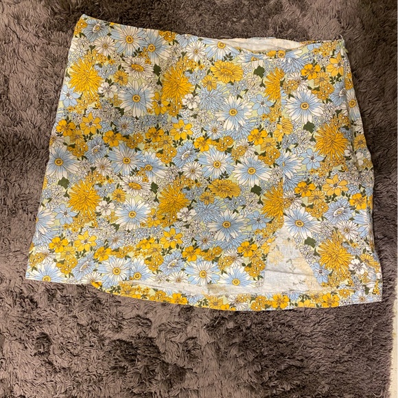 Urban Outfitters Floral Skirt - Picture 1 of 3